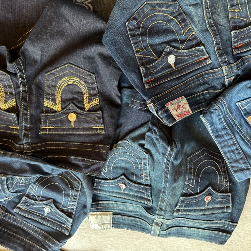 JEANS - Picture 15 of 16